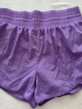 All in Motion Women's Shorts Vibrant Violet Size M